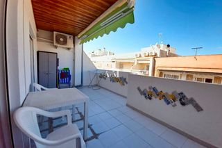 Attico in Zona Playa de los Locos. En ventaeste bonito apartamento se encuentra a tan solo 150 metr