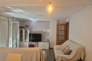 Lloguer Pis a Camí dels Magros - Casablanca. Disponible desde hoy hasta el 30 de junio de 2027este espacioso