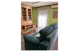 Lloguer Pis a Pont Nou - Corazón de Jesús. Disponible desde hoy!le ofrecemos este apartamento de 3 habitaci
