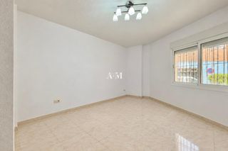 Lloguer Pis a Centro. Disponible para alquiler a partir de noviembre...amplio apartame