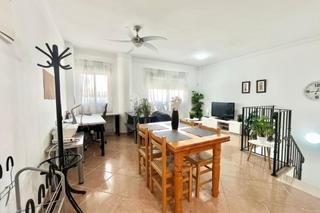 Rent Flat in Formentera del Segura. Alquiler hasta el 30 de junio de 2026este dúplex se encuentra en