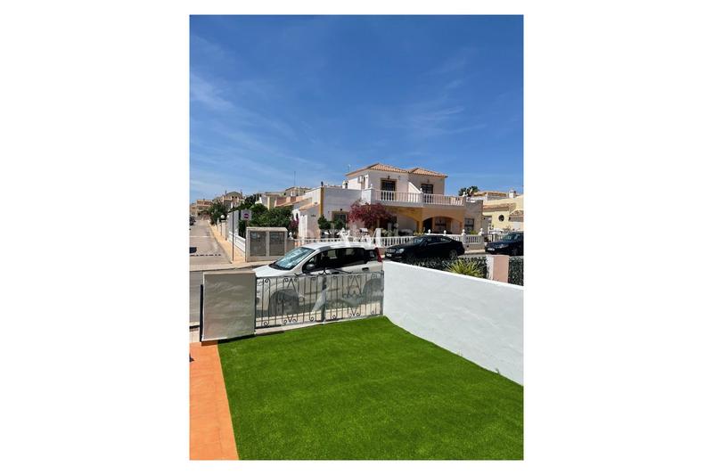 Foto 0ef3208d-0c5b-4c5d-8962-a906ba4cbb98. Lloguer planta baixa amb piscina a Los Balcones y los Altos Orihuela