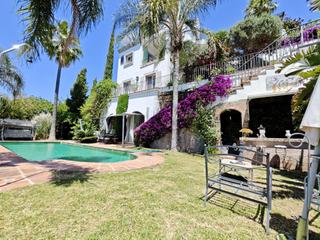 Casa  Urbanizacion sierra blanca country clu. Encantadora villa con vistas panorámicas.