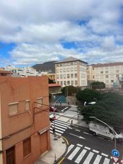 Planta baixa  Valencia. Vivienda en planta baja con patios y azotea privada en la salle