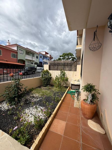 Foto c6e7d3a5-d289-4041-a5b1-fef76479a524. Casa adossada amb aparcament a Cuevecitas - Malpaís Candelaria