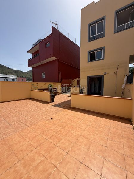 Foto 53897295-ae40-473f-894b-743a2bdbf875. Casa aparellada amb aparcament a Tegueste
