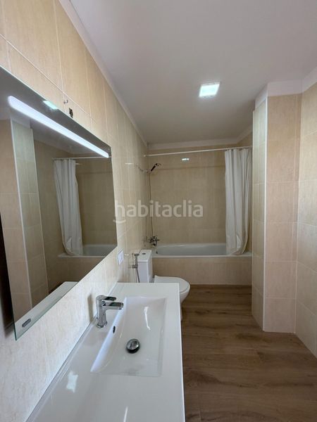 Foto a0f5f8e3-1d67-4472-aed6-b546fa8a5df5. Casa aparellada amb aparcament a Tegueste