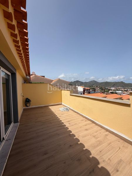 Foto a2b27e4e-71d3-4d8b-8cd7-e0c5279c2d06. Casa aparellada amb aparcament a Tegueste