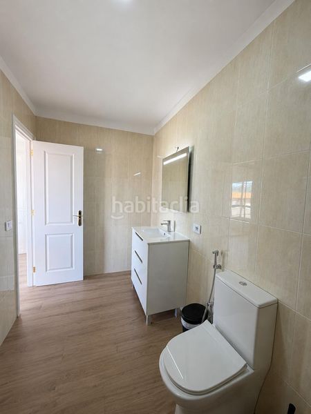 Foto b8faba85-e5b1-4d31-822d-3ea107195b1b. Casa aparellada amb aparcament a Tegueste