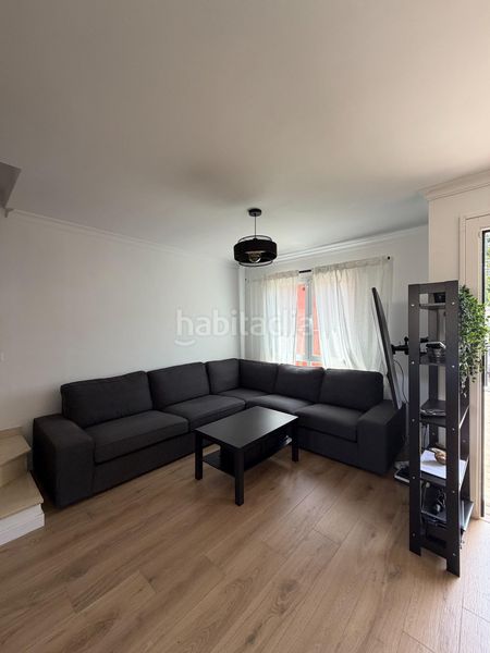Foto d868abe1-6693-4318-b5ab-0662bb492331. Casa aparellada amb aparcament a Tegueste