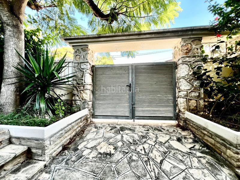 Foto 1697bc1f-7c50-4cec-acf4-26e350dec855. Casa amb aparcament a Coma-ruga platja Coma-ruga