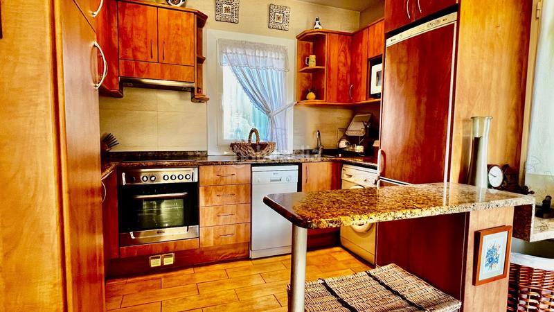 Foto 9d1fdb9a-35d3-4d68-a64c-104a856720c8. Casa amb aparcament a Coma-ruga platja Coma-ruga