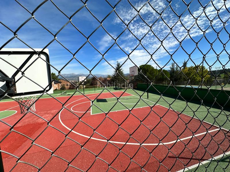 Foto 2ad9813d-0f51-42ca-8435-0449bb13d4e8. Attique avec cheminée chauffage parking piscine dans Galapagar