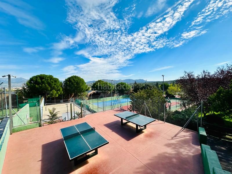 Foto 46a43a4e-7e41-4fcb-a1d2-0cd041655325. Attique avec cheminée chauffage parking piscine dans Galapagar