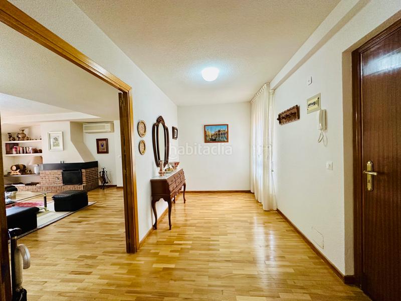 Foto b10bbc05-987d-417f-b1ab-13a2dacbb802. Attique avec cheminée chauffage parking piscine dans Galapagar