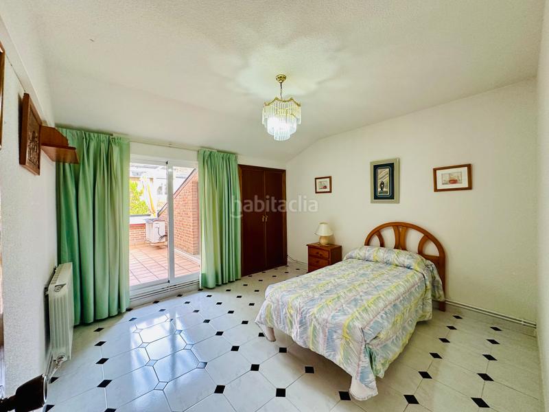 Foto edd040bb-d7fe-462c-b07a-67064a6049cf. Attique avec cheminée chauffage parking piscine dans Galapagar