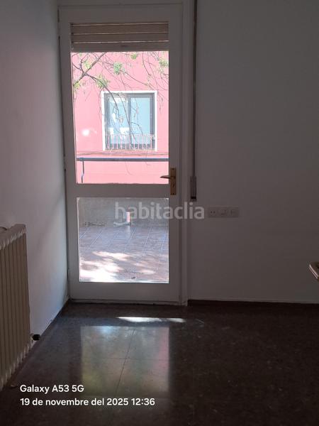 Foto 1c109e19-0d0d-4fa6-a0bc-f6eb6b46ad83. Etagenwohnung mit heizung in Barri del Centre Terrassa
