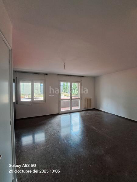 Foto 45f84052-86de-42d4-b83c-f500bb68d13b. Etagenwohnung mit heizung in Barri del Centre Terrassa