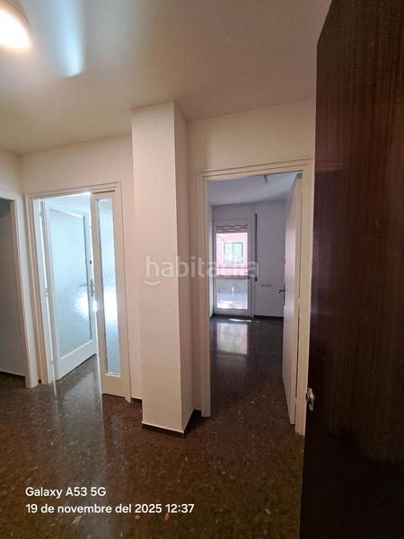 Foto 7ec4ede0-9d26-4462-a70a-98e84acae0ce. Etagenwohnung mit heizung in Barri del Centre Terrassa