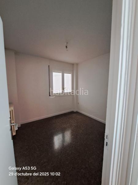 Foto a6db5c42-b389-4648-8f25-d9bb356b6c61. Etagenwohnung mit heizung in Barri del Centre Terrassa