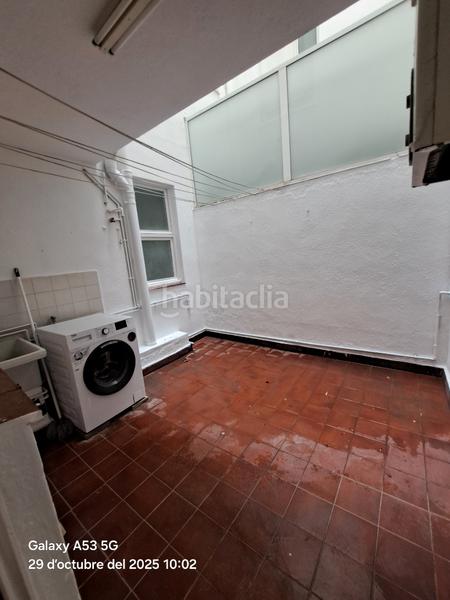 Foto a95131cf-ddbb-47a1-a0d4-301af353892e. Etagenwohnung mit heizung in Barri del Centre Terrassa