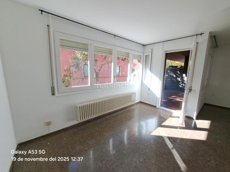 Foto b298f35d-f00f-4394-ad6d-aba0fbd3e20e. Etagenwohnung mit heizung in Barri del Centre Terrassa