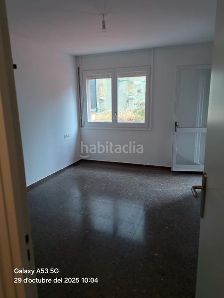 Foto be5eda24-611b-4f1a-91ba-79454fd3c315. Etagenwohnung mit heizung in Barri del Centre Terrassa