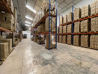 Miete Fabrikhalle in Centre. Nave con patio en alquiler