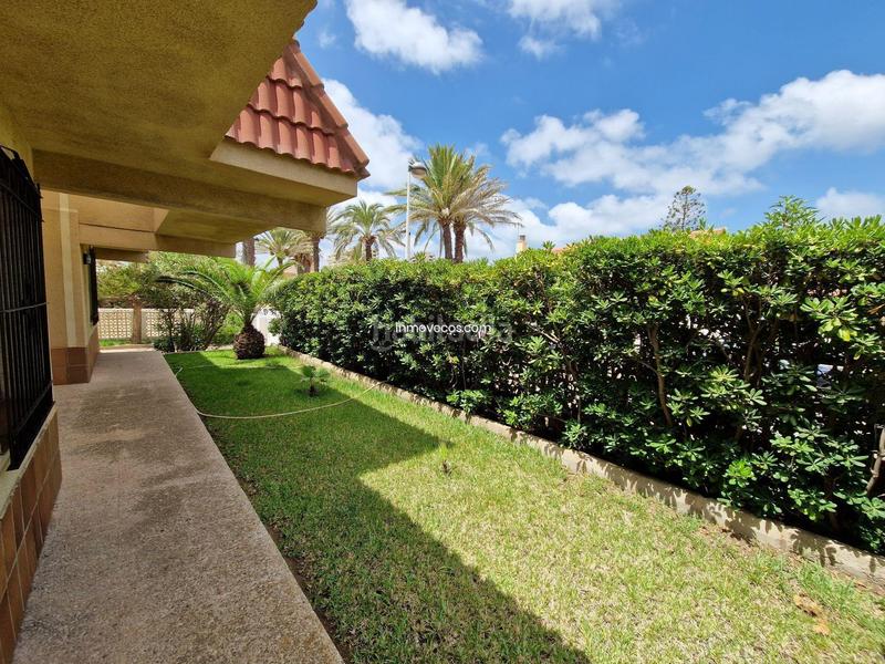 Foto 026d4cea-9e45-49a4-9bcd-e3c1affc663e. Chalet mit parking in Entremares Manga del Mar Menor (La)