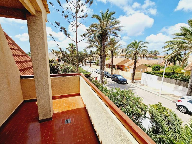 Foto 964edbe2-2553-40cd-bf70-dab157668231. Chalet mit parking in Entremares Manga del Mar Menor (La)