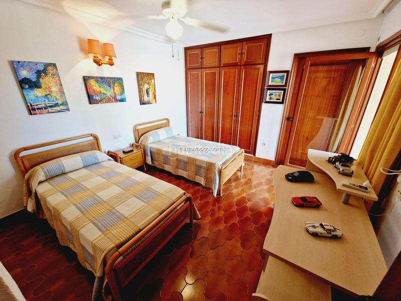 Foto adbadf02-d4d4-4ccb-b2a9-226e25d86680. Chalet mit parking in Entremares Manga del Mar Menor (La)