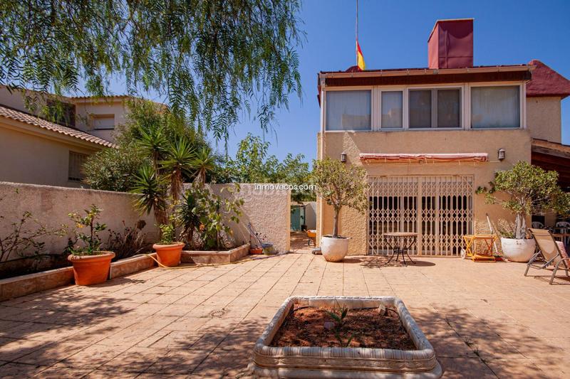 Foto 2ec86480-763d-4b00-98a1-96bb6310f1aa. Chalet mit parking in Playa del Galán Manga del Mar Menor (La)