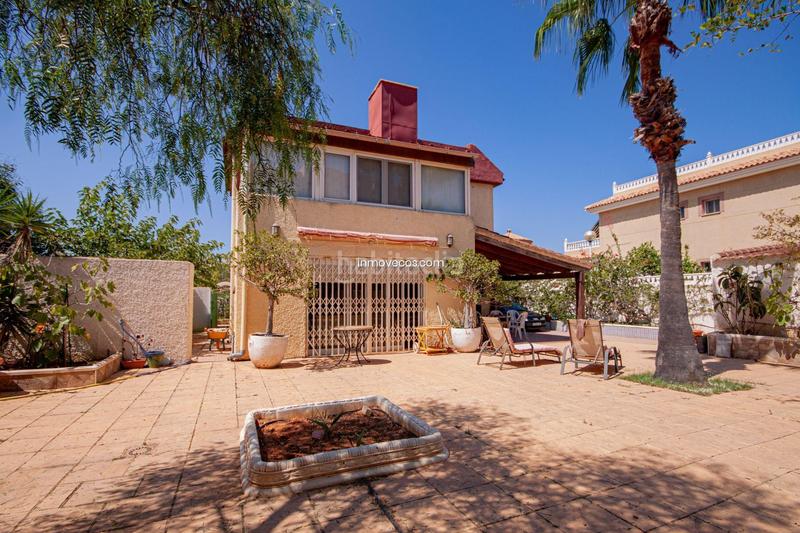 Foto 69d6ac44-ddb3-4934-8342-bbb34f391753. Chalet mit parking in Playa del Galán Manga del Mar Menor (La)