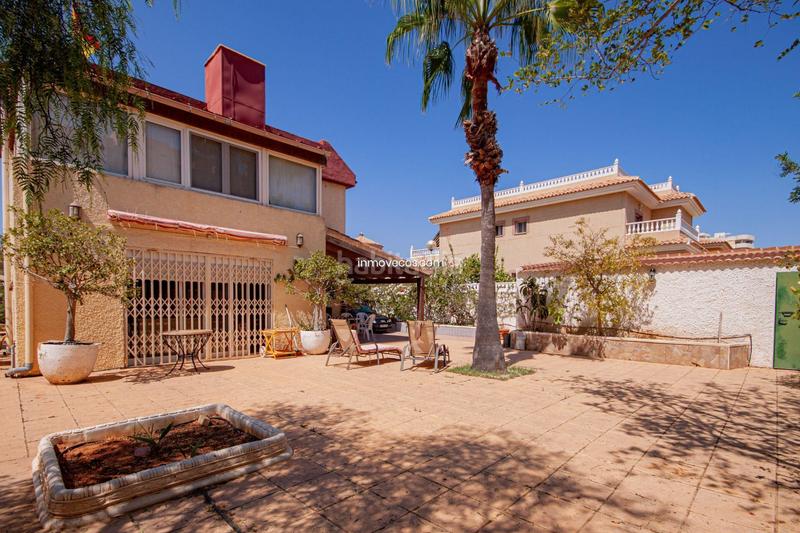 Foto ed37b20e-ffd8-49a6-95a0-fbc42dd883ff. Chalet mit parking in Playa del Galán Manga del Mar Menor (La)