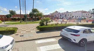 Casa adossada en Lebrija. Unifamiliar en zona caffe 11