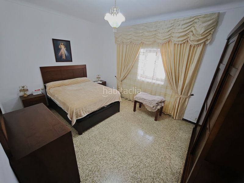 Foto a697ae12-f21c-4700-ad27-f86244ae947f. Casa amb aparcament a Lebrija