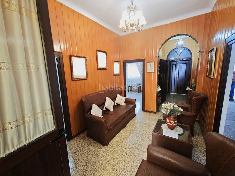 Foto d265007b-92c8-457c-8340-53f83ef012bb. Casa amb aparcament a Lebrija