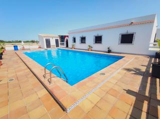 Masia en N/a. Nueva finca en venta y alquiler en el cuervo de sevilla