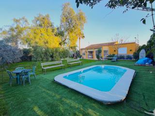 Finca rstica en N/a. Chalet con piscina en el cuervo - lebrija