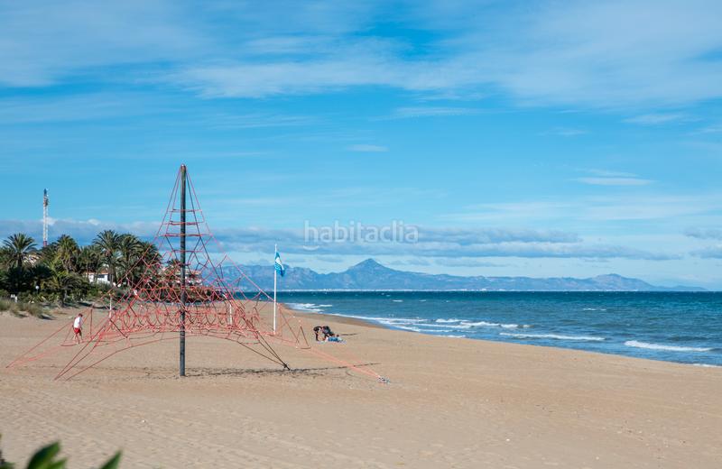 Foto b1010bee-b8f7-4441-982f-8c4cc7f7b8b9. Alquiler piso en carrer passarell 4 alquiler temporal: apartamento en playa grande con terraza y vistas al mar en Dénia