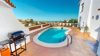 Location Chalet à Carrer demeter 25. Villa maría con piscina privada y estudio independiente. wifi, a