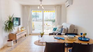 Rent Apartment en Carretera de les marines a dnia 33. Luminoso apartamento con terraza y parking a 2 min de la playa e