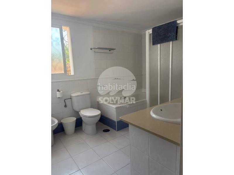 Foto f2a245c4-e6d5-4491-8f12-de60a465f6a7. Alquiler chalet casa de lujo en la caleta en Caleta de Velez