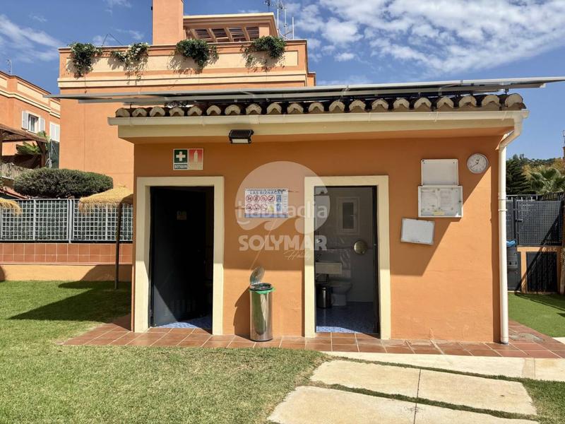 Foto 28717fcb-ca1a-42c7-8202-5ca7c5aa47f5. Alquiler casa adosada alquiler en urbanización las biznagas en Benajarafe