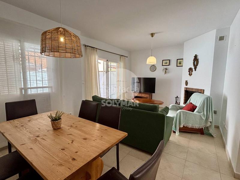 Foto 924e8718-98b8-4499-abff-589623f4616a. Alquiler casa adosada alquiler en urbanización las biznagas en Benajarafe