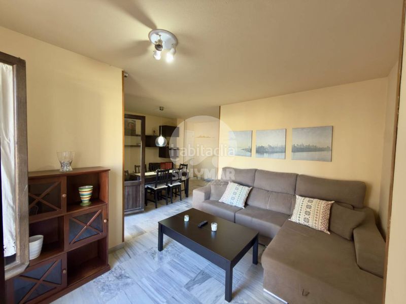 Foto d1ea2a6c-e87b-4f5e-a7c1-bb788e9a07b3. Piso venta de un piso , vélezmálaga en Paseo Marítimo de Levante Torre del Mar