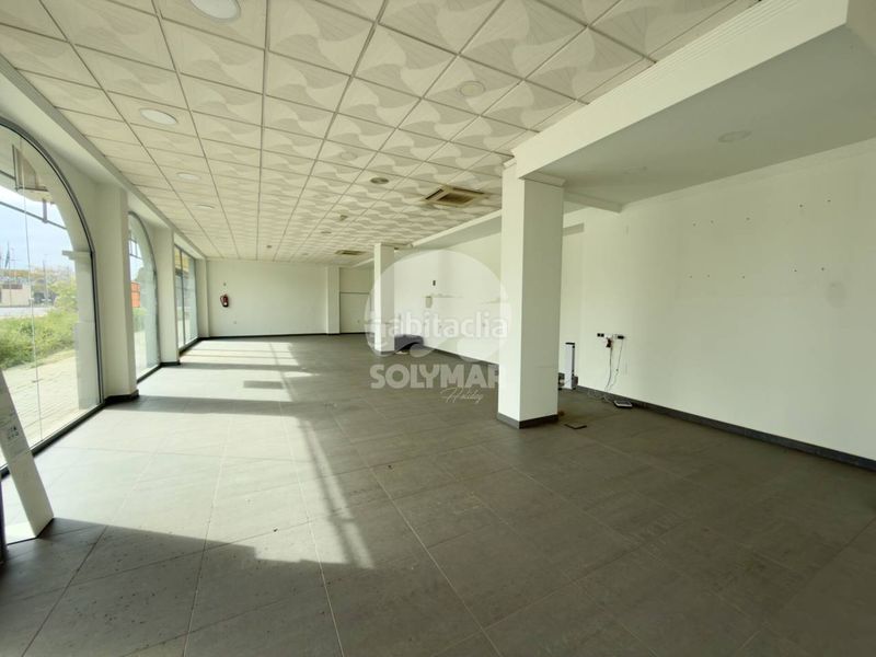 Foto cd55384b-9c71-4534-bf6e-39783f2e2eca. Local comercial a El Limonar Vélez - Málaga