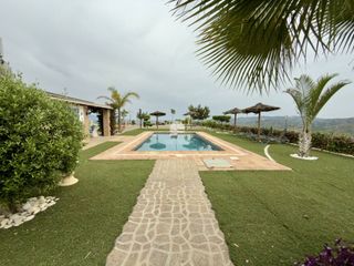 Miete Bauernhof  Calle 36°49´17.3"n 4°12´11.4"w. Casa puerta azul by solymar properties