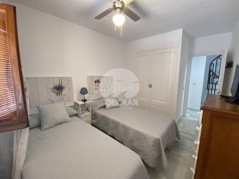 Foto 00f03fdf-14d1-4748-a53c-9b3080a880db. Casa  arjona en Paseo Marítimo de Levante Torre del Mar