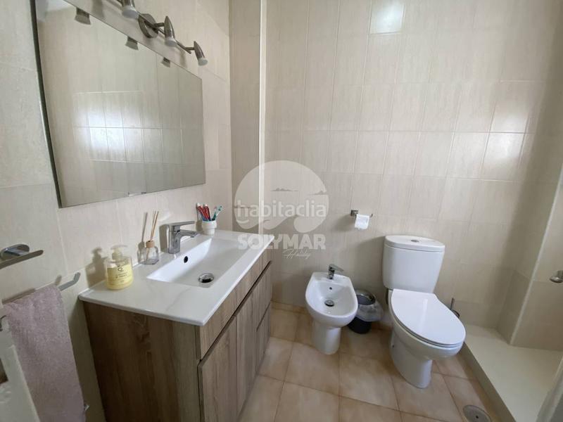 Foto 5d9cb55c-ffe4-4e79-8769-306ff16cf031. Casa  arjona en Paseo Marítimo de Levante Torre del Mar